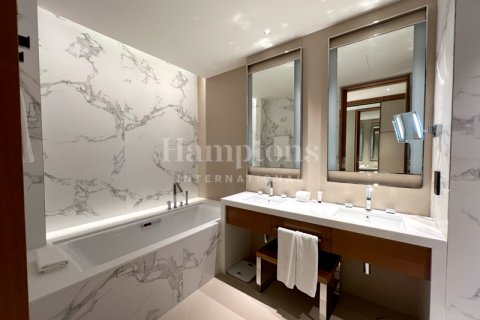 דירה להשכרה ב Downtown Dubai (Downtown Burj Dubai), Dubai, איחוד האמירויות  3 חדרי שינה, 146.32222500 מ"ר, מספר 583474 - תמונה 17