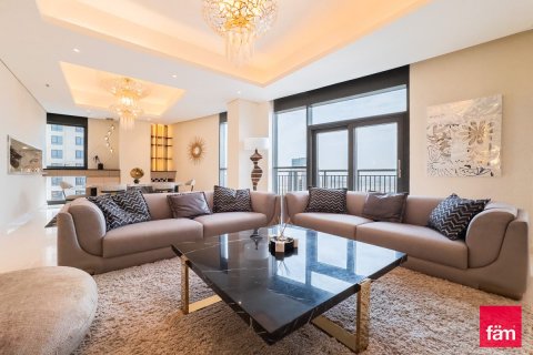Penthouse në Dubai, Emiratet e Bashkuara Arabe 4 dhoma gjumi, 311.2 m2. № 570981 - Foto 3