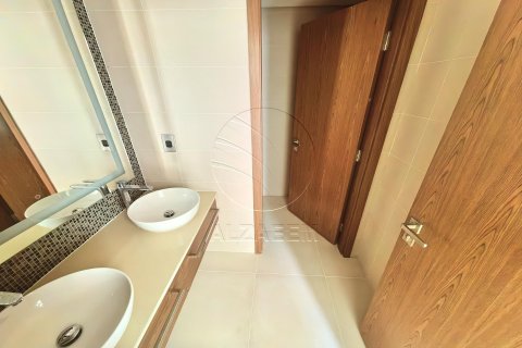 Vila na Yas Island, Abu Dhabi, SAE 5 ložnice, 599 m² Č.: 615153 - fotografie 14