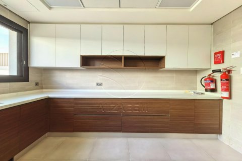 Vila na Yas Island, Abu Dhabi, SAE 5 ložnice, 599 m² Č.: 615153 - fotografie 9