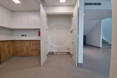 Vilë në Yas Island, Abu Dhabi, Emiratet e Bashkuara Arabe 3 dhoma gjumi, 376 m2. № 615151 - Foto 5