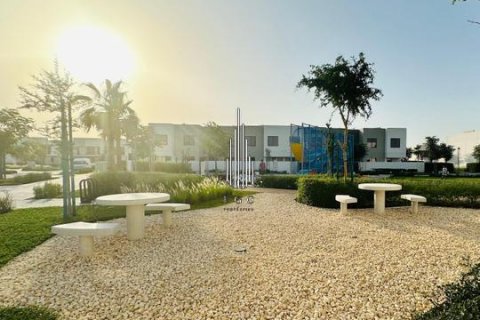 Řadový dům na Yas Island, Abu Dhabi, SAE 3 ložnice, 184.8 m² Č.: 572781 - fotografie 1