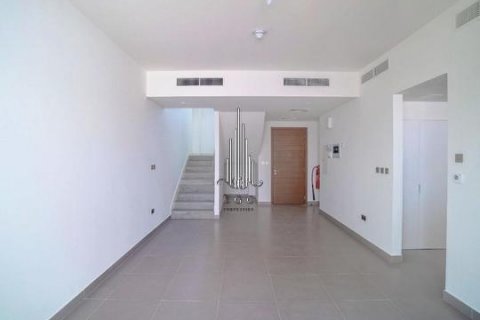 Řadový dům na Yas Island, Abu Dhabi, SAE 3 ložnice, 184.8 m² Č.: 572781 - fotografie 17