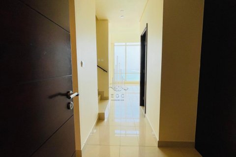 Dupleks në Corniche Road, Abu Dhabi, Emiratet e Bashkuara Arabe 2 dhoma gjumi, 171 m2. № 589239 - Foto 11