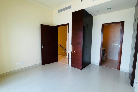 Dupleks në Corniche Road, Abu Dhabi, Emiratet e Bashkuara Arabe 2 dhoma gjumi, 171 m2. № 589239 - Foto 12