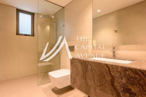 Villa in Khalifa City, Abu Dhabi, UAE 5 bedrooms, 427 sq.m. № 604765 - photo 16