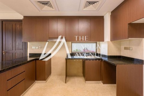 Villa in Khalifa City, Abu Dhabi, UAE 5 bedrooms, 427 sq.m. № 604765 - photo 13