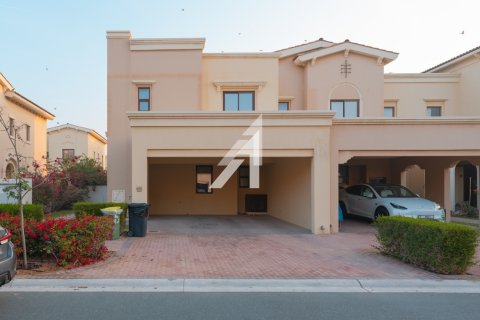 Villa in Dubai, UAE 4 bedrooms, 264 sq.m. № 623811 - photo 1