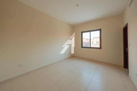 Villa in Dubai, UAE 4 bedrooms, 264 sq.m. № 623811 - photo 9