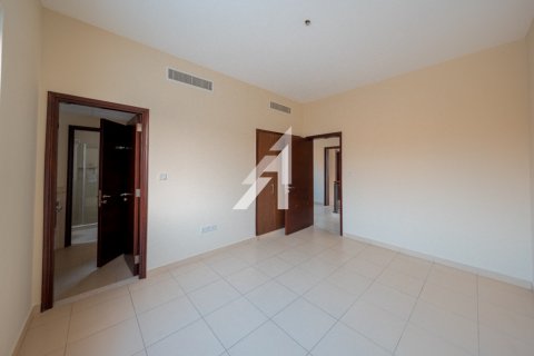 Villa in Dubai, UAE 4 bedrooms, 264 sq.m. № 623811 - photo 4