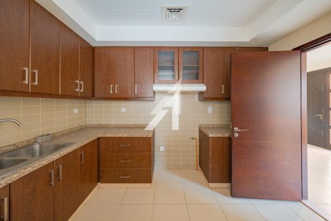 Villa in Dubai, UAE 4 bedrooms, 264 sq.m. № 623811 - photo 20