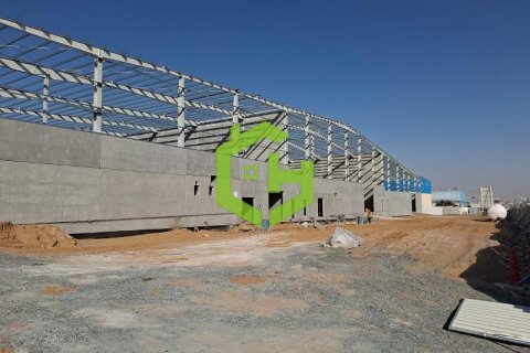 Magazinë në Umm Al Thuoob, Umm Al Quwain, Emiratet e Bashkuara Arabe 3168.2 m2. № 616594 - Foto 1