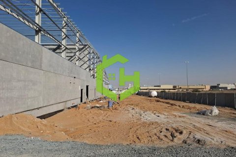 Magazinë në Umm Al Thuoob, Umm Al Quwain, Emiratet e Bashkuara Arabe 3168.2 m2. № 616594 - Foto 2