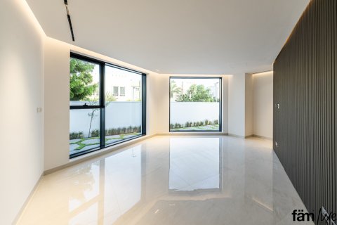 Villa til salg i Dubai, UAE 5 soveværelser, 1393.5 kvm № 520825 - foto 2