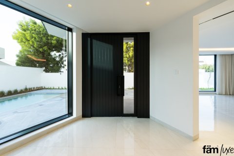 Villa til salg i Dubai, UAE 5 soveværelser, 1393.5 kvm № 520825 - foto 18