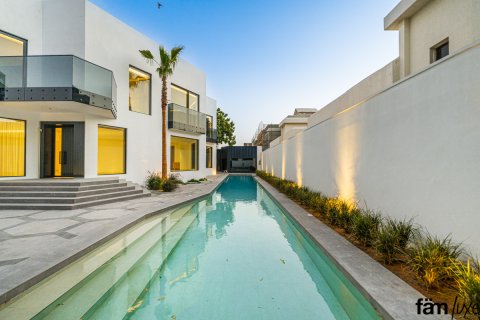 Villa til salg i Dubai, UAE 5 soveværelser, 1393.5 kvm № 520825 - foto 13