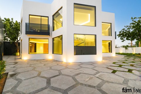 Villa til salg i Dubai, UAE 5 soveværelser, 1393.5 kvm № 520825 - foto 5