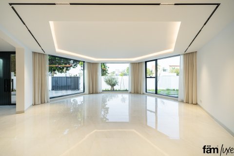 Villa til salg i Dubai, UAE 5 soveværelser, 1393.5 kvm № 520825 - foto 14
