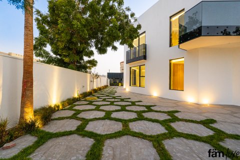 Villa til salg i Dubai, UAE 5 soveværelser, 1393.5 kvm № 520825 - foto 4