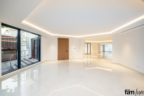 Villa til salg i Dubai, UAE 5 soveværelser, 1393.5 kvm № 520825 - foto 16
