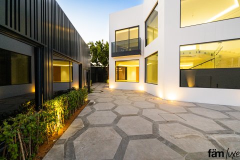 Villa til salg i Dubai, UAE 5 soveværelser, 1393.5 kvm № 520825 - foto 20