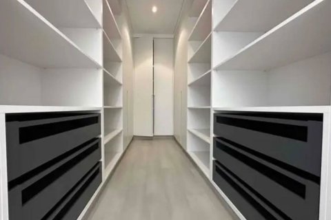 Tilal City, Sharjah, UAE의 판매용 상업용 부동산 침실 5개, 509제곱미터 번호 594258 - 사진 14