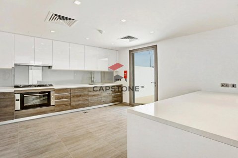 Müüa villa on the Yas Island, Abu Dhabi, AÜE: 3 magamistoaga, 333 m² Nr 604548 - pilt 18