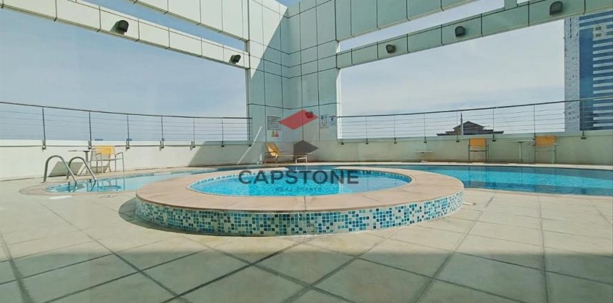 Wohnung in Hamdan Street, Abu Dhabi, VAE: 3 Schlafzimmer, 139 m2 Nr. 604583