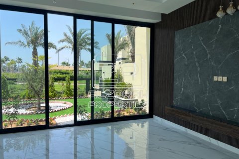 Townhouse in Al Zorah, Ajman, UAE 3 bedrooms, 557.4 sq.m. № 589171 - photo 10