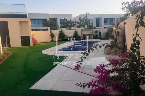 Townhouse in Al Zorah, Ajman, UAE 3 bedrooms, 557.4 sq.m. № 589171 - photo 2