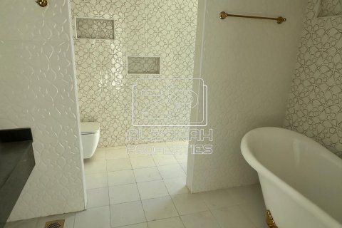 Townhouse in Al Zorah, Ajman, UAE 3 bedrooms, 557.4 sq.m. № 589171 - photo 25