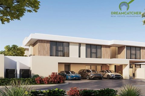 Villa in Sharjah, UAE 4 bedrooms, 380.4 sq.m. № 588795 - photo 1