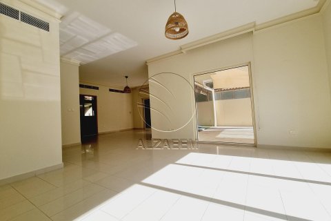 Řadový dům v Al Raha Gardens, Abu Dhabi, SAE 4 ložnice, 324 m² Č.: 616041 - fotografie 4