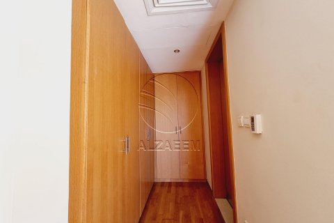 Řadový dům v Al Raha Gardens, Abu Dhabi, SAE 4 ložnice, 324 m² Č.: 616041 - fotografie 11
