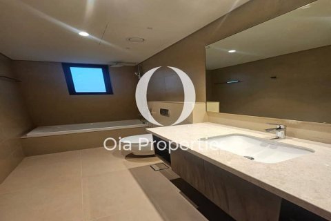 Townhouse in Abu Dhabi, UAE 3 bedrooms, 171 sq.m. № 628749 - photo 10