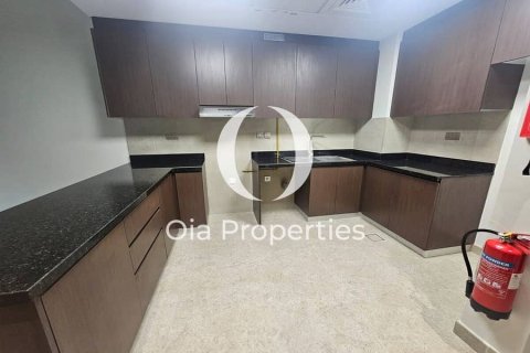 Townhouse in Abu Dhabi, UAE 3 bedrooms, 171 sq.m. № 628749 - photo 9