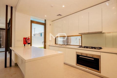 Řadový dům v Abu Dhabi, SAE 3 ložnice, 227 m² Č.: 555140 - fotografie 18