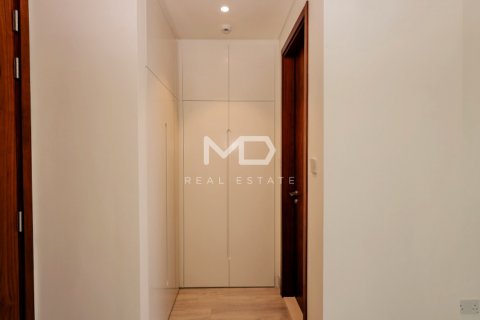 Řadový dům v Abu Dhabi, SAE 3 ložnice, 227 m² Č.: 555140 - fotografie 40