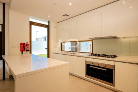 Řadový dům v Abu Dhabi, SAE 3 ložnice, 227 m² Č.: 555140 - fotografie 6