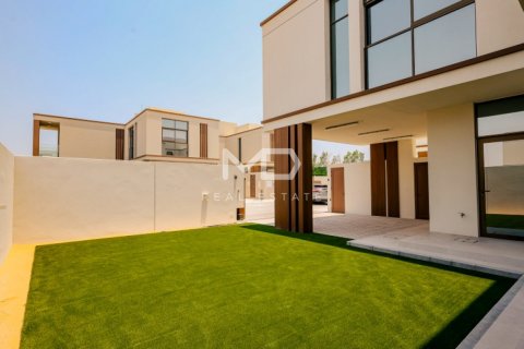 Řadový dům v Abu Dhabi, SAE 3 ložnice, 227 m² Č.: 555140 - fotografie 10