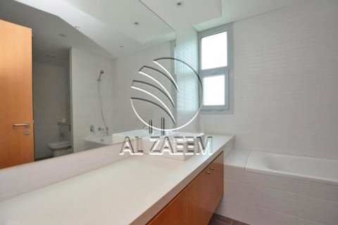 Apartment in Al Raha Beach, Abu Dhabi, UAE 2 bedrooms, 144 sq.m. № 615434 - photo 8
