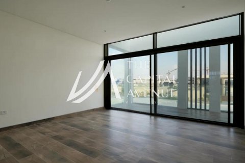 Villa in Abu Dhabi, UAE 5 bedrooms, 2199 sq.m. № 604830 - photo 6