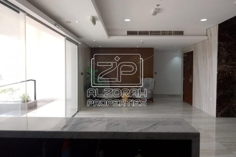 Apartment in Al Zorah, Ajman, UAE 2 bedrooms, 200 sq.m. № 589884 - photo 25