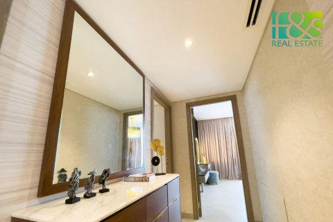 Villa in Sharjah Waterfront City, UAE 5 bedrooms, 308.2 sq.m. № 551798 - photo 12