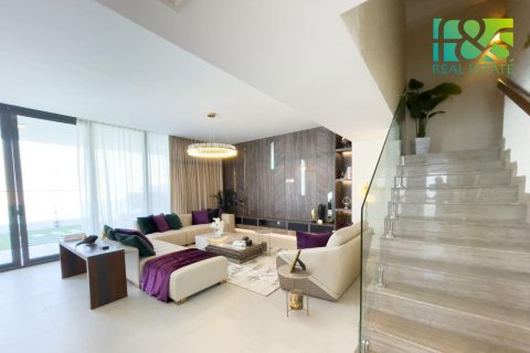 Villa in Sharjah Waterfront City, UAE 5 bedrooms, 308.2 sq.m. № 551798 - photo 6