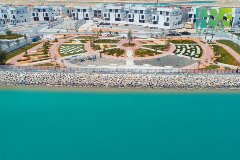 Vila v Sharjah Waterfront City, SAE 4 ložnice, 242.1 m² Č.: 551797 - fotografie 1