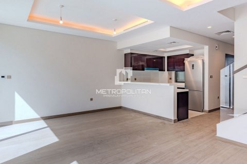 Shtëpi në qytet në DAMAC Hills (Akoya by DAMAC), Dubai, Emiratet e Bashkuara Arabe 4 dhoma gjumi, 185 m2. № 593462 - Foto 2
