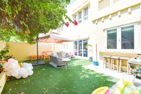 Üürile anda villa asukohaga The Lakes, Dubai, AÜE: 3 magamistoaga, 212 m² Nr 626624 - pilt 5