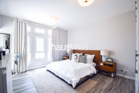 Üürile anda villa asukohaga The Lakes, Dubai, AÜE: 3 magamistoaga, 212 m² Nr 626624 - pilt 10