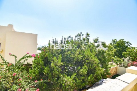Üürile anda villa asukohaga The Lakes, Dubai, AÜE: 3 magamistoaga, 212 m² Nr 626624 - pilt 16